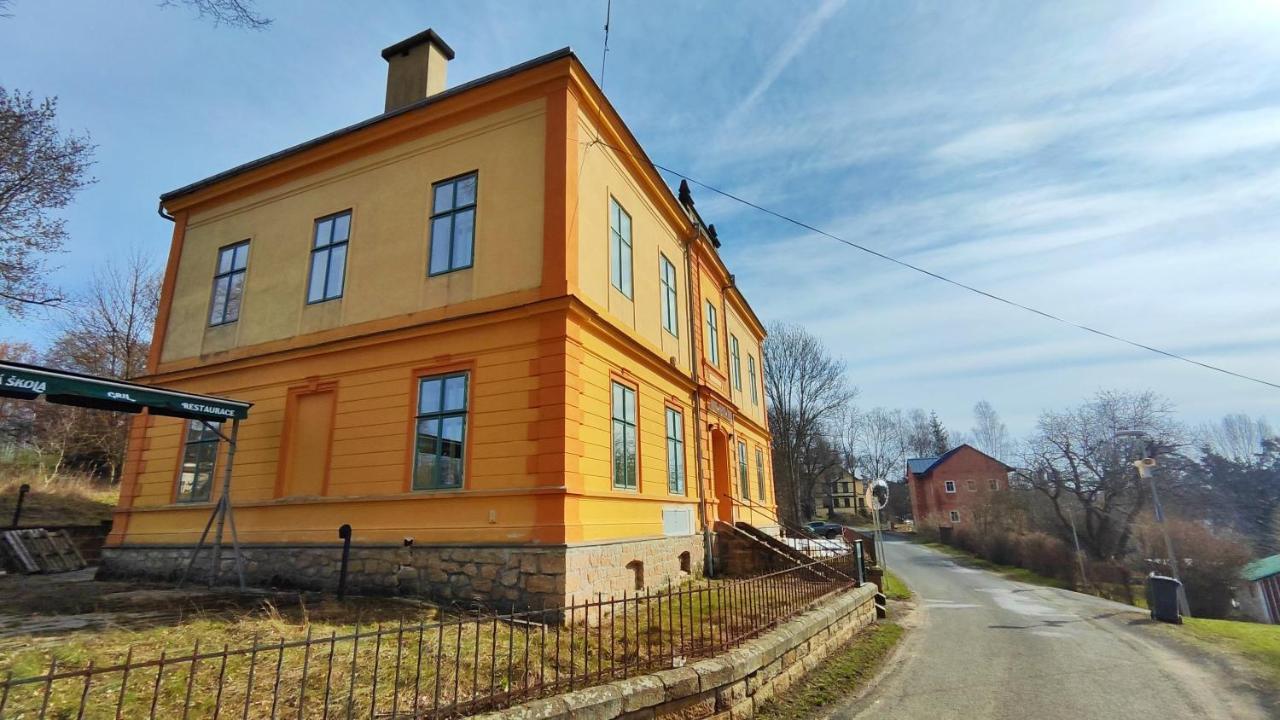 Mezná Hotel Stara Skola מראה חיצוני תמונה