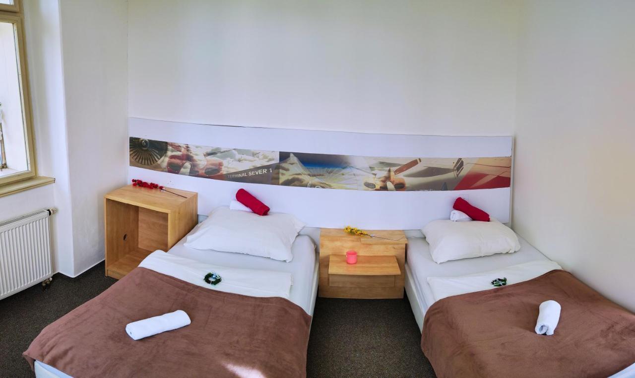 Mezná Hotel Stara Skola מראה חיצוני תמונה