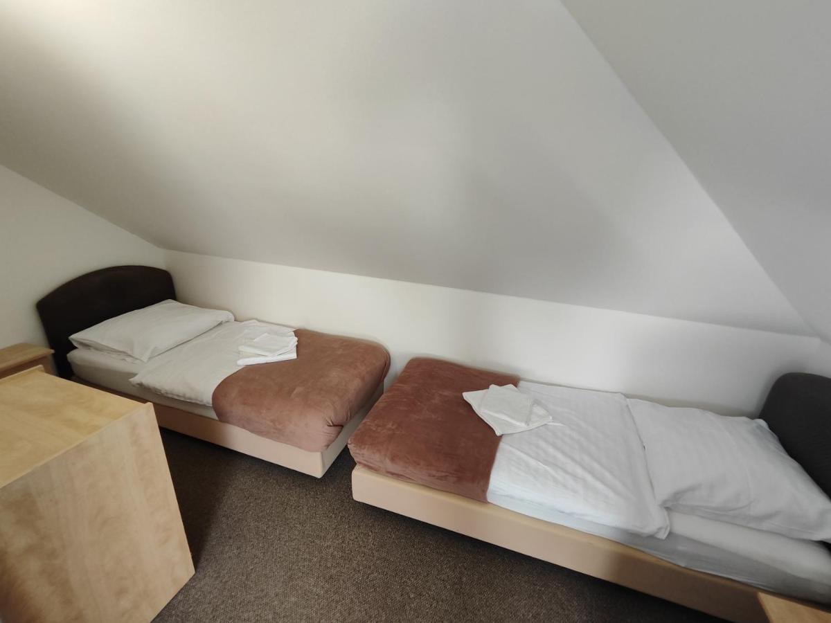 Mezná Hotel Stara Skola מראה חיצוני תמונה