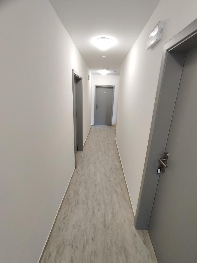 Mezná Hotel Stara Skola מראה חיצוני תמונה