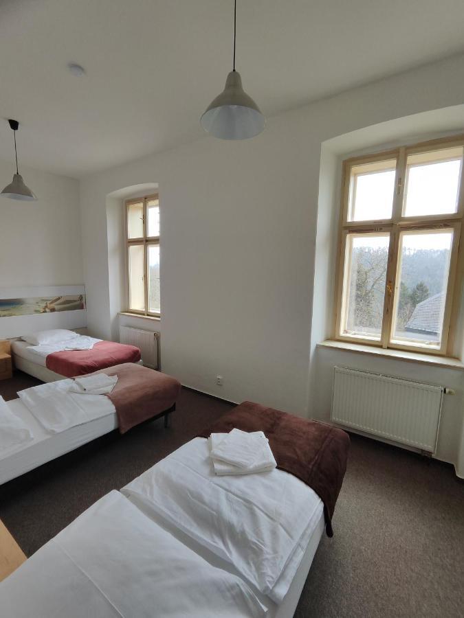 Mezná Hotel Stara Skola מראה חיצוני תמונה
