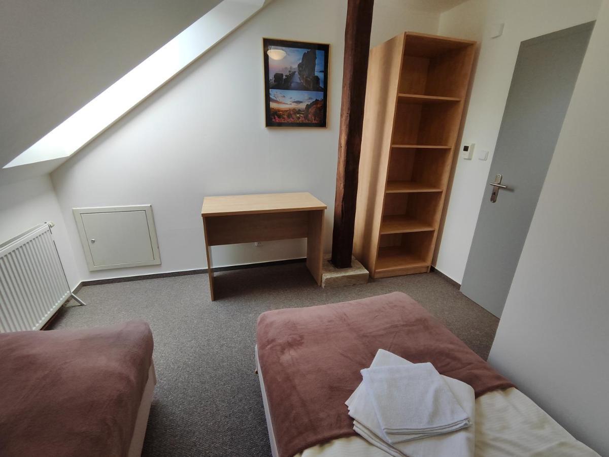 Mezná Hotel Stara Skola מראה חיצוני תמונה