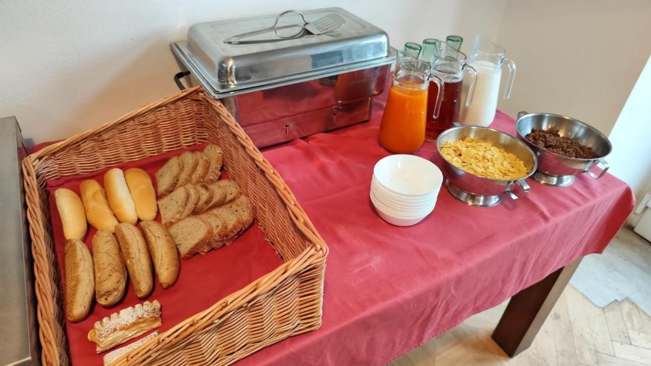 Mezná Hotel Stara Skola מראה חיצוני תמונה